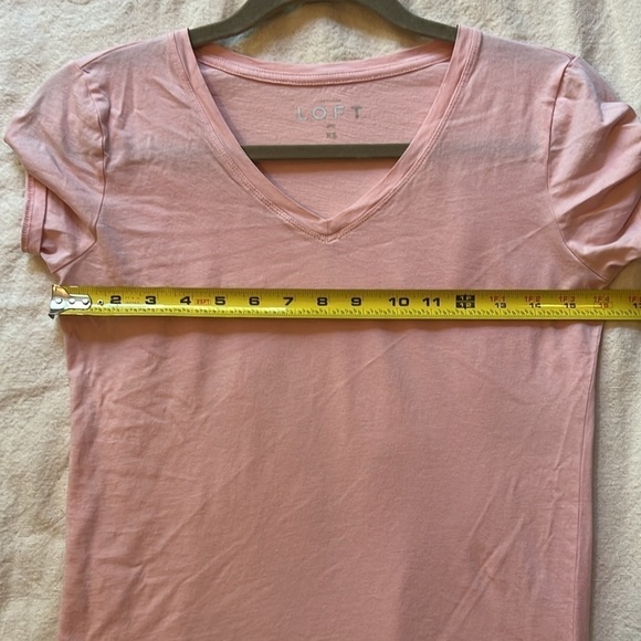 Ann Taylor Loft Soft Vneck Short Sleeve Pink Tshirt Size XS - Picture 4 of 8